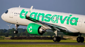 Transavia rocking Iris